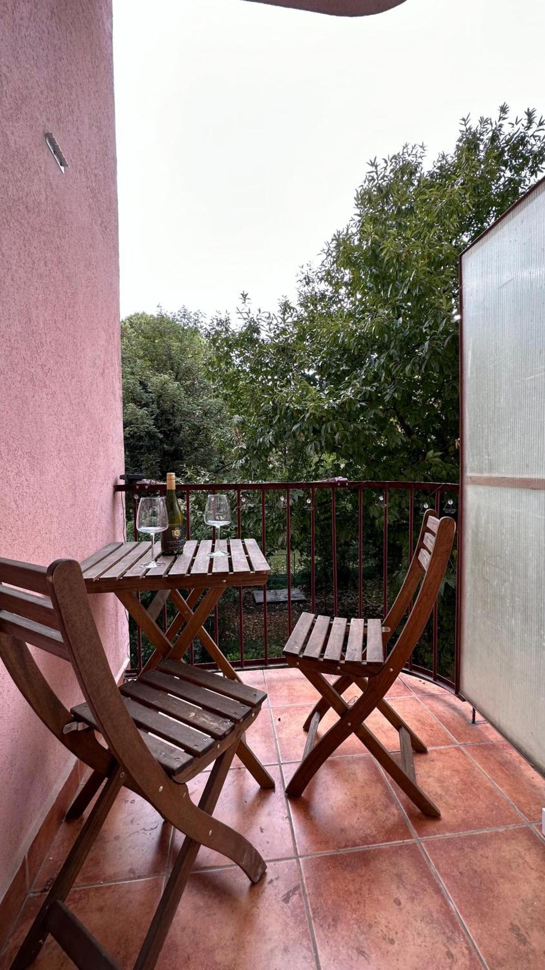Apartment S Balkonem U Parku & 15 Minut Do Centra Brno